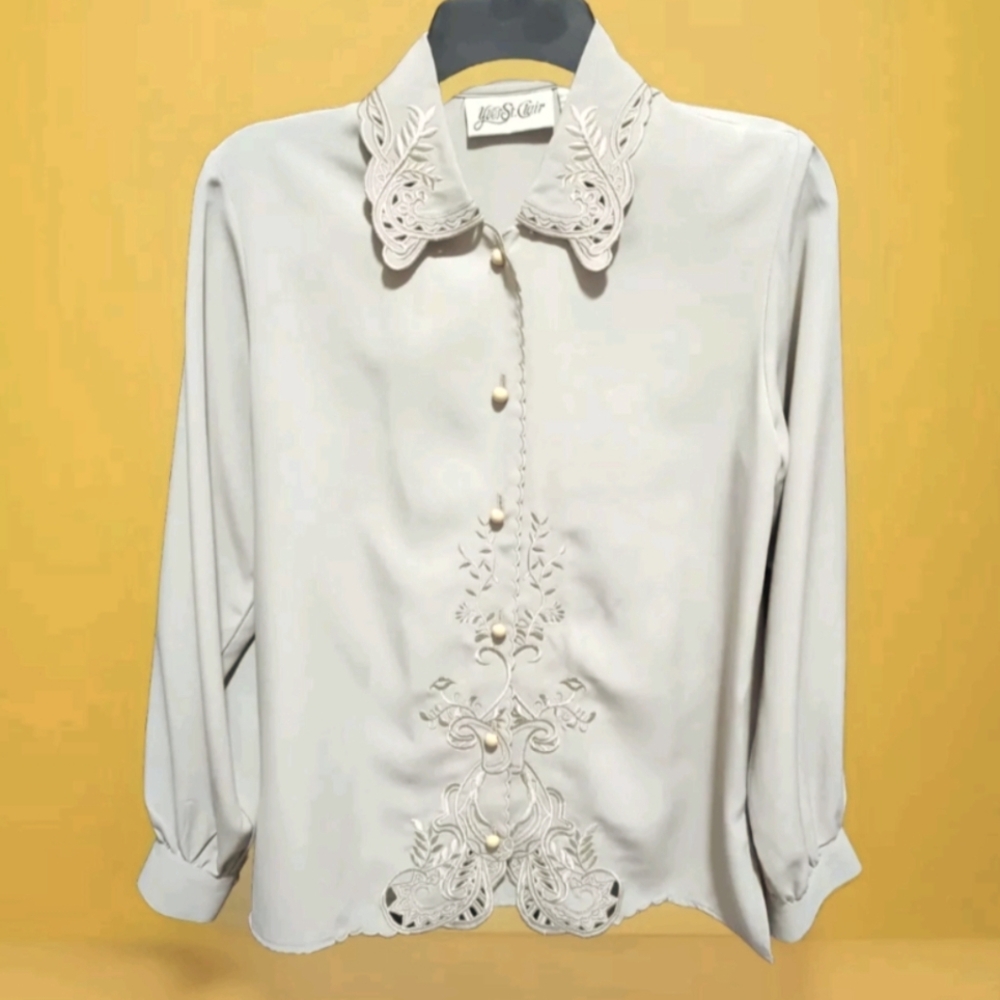 Yves St Clair 6 Shirt Top Blouse Tan/Light brown Embroidered Front Long Sleeve